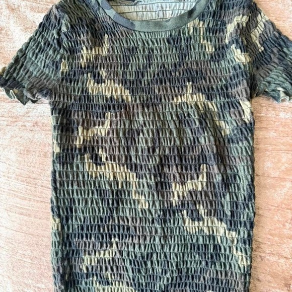 Freshman Juniors Smocked Camo Crop Top Tee XS - Picture 4 of 4